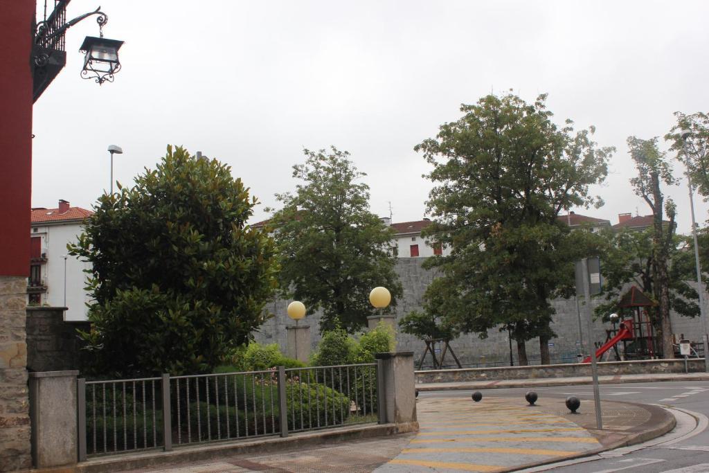 Hotel Mondragon Arrasate/Mondragon Esterno foto