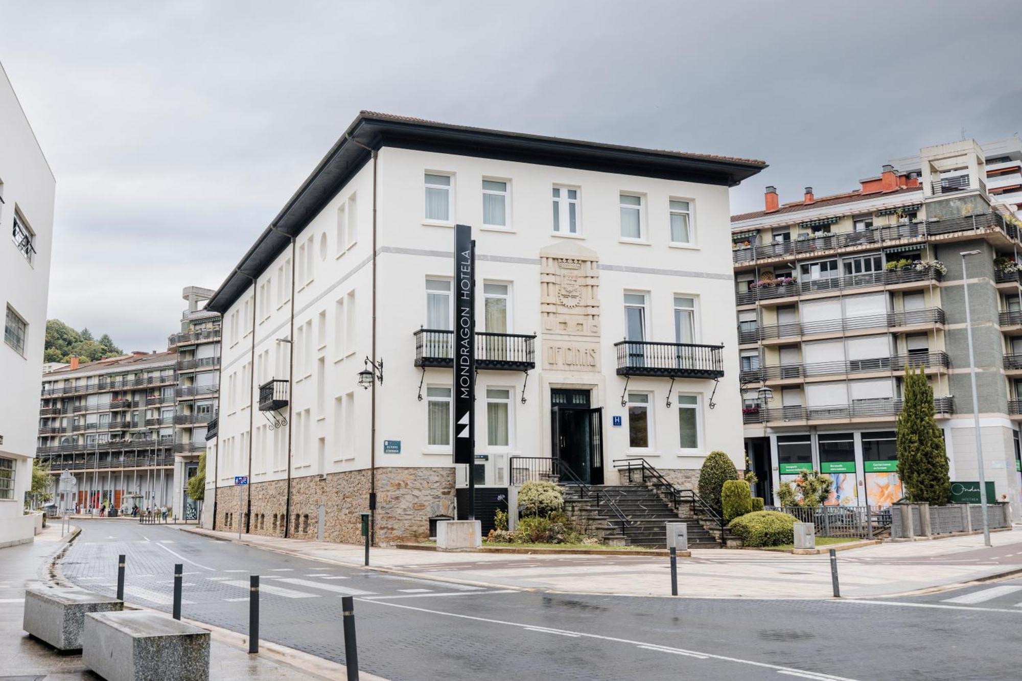 Hotel Mondragon Arrasate/Mondragon Esterno foto