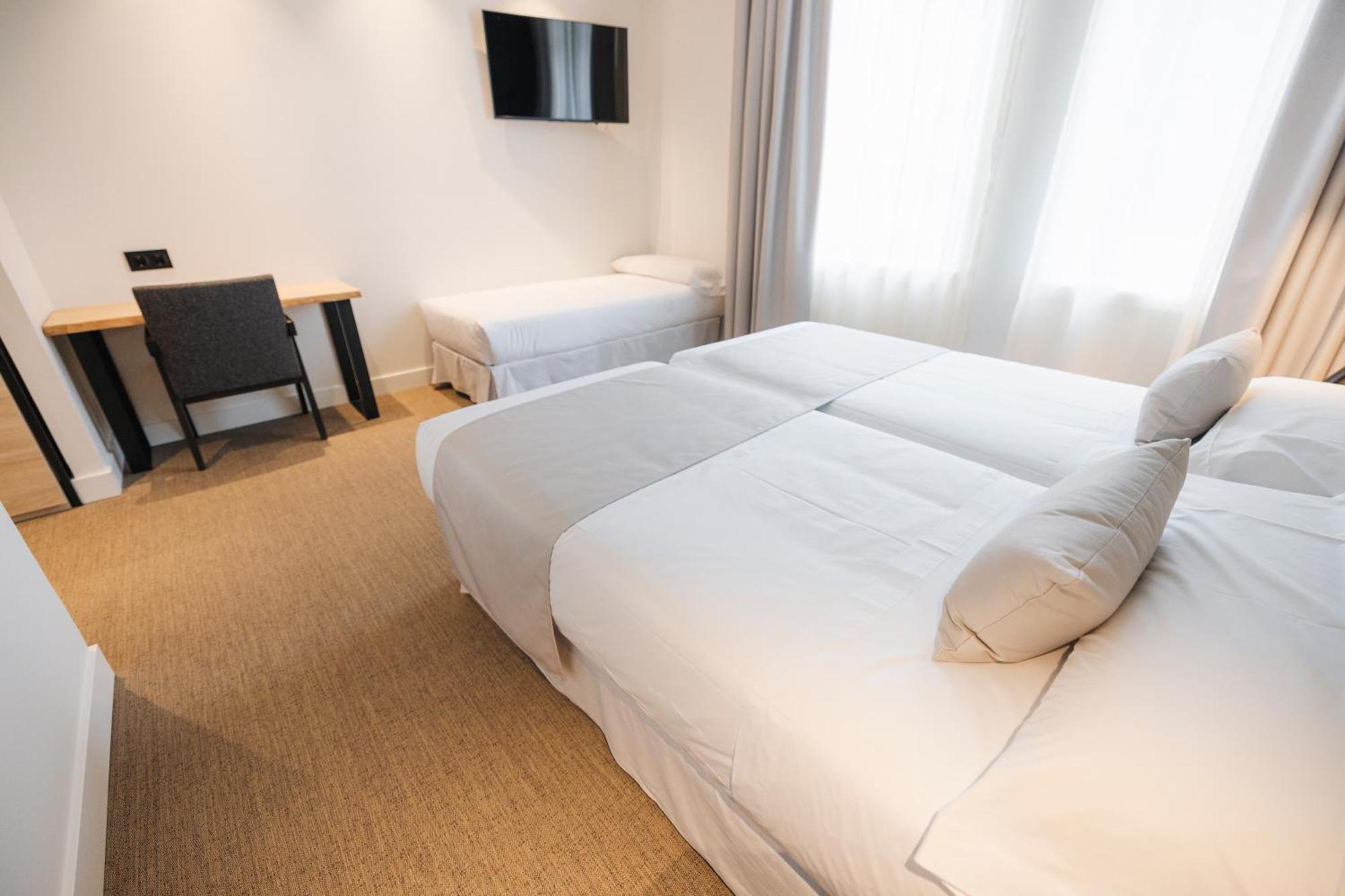 Hotel Mondragon Arrasate/Mondragon Esterno foto